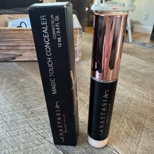 Anastasia Beverly Hills Magic Touch Concealer Shade 4